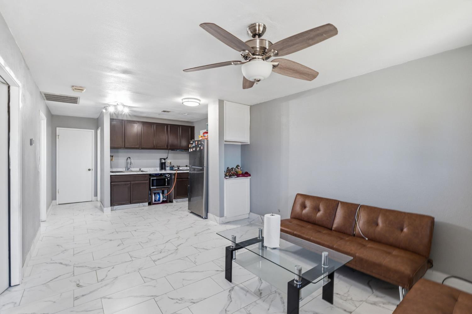 5792 W Olive Ave, Fresno, CA 93722