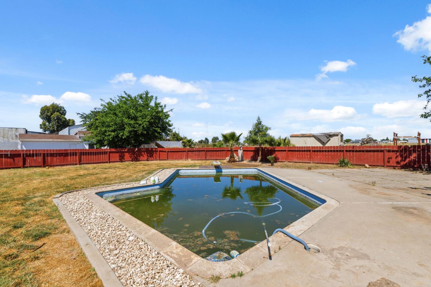 5792 W Olive Ave, Fresno, CA 93722