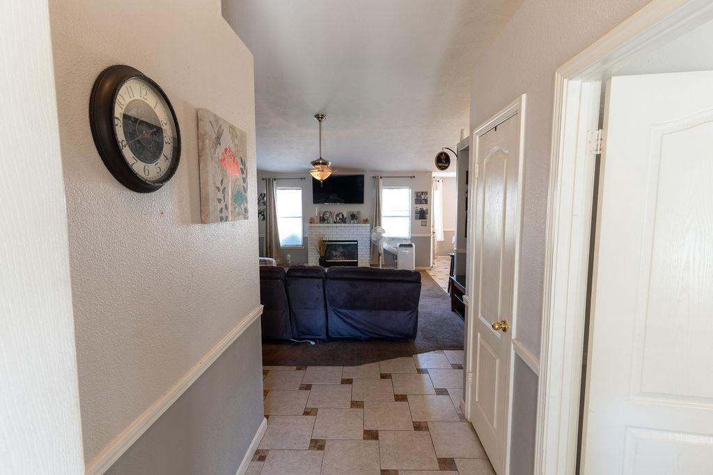 2315 Magill Ave, Clovis, CA 93611