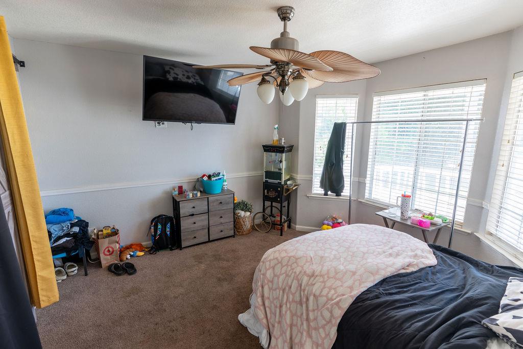 2315 Magill Ave, Clovis, CA 93611