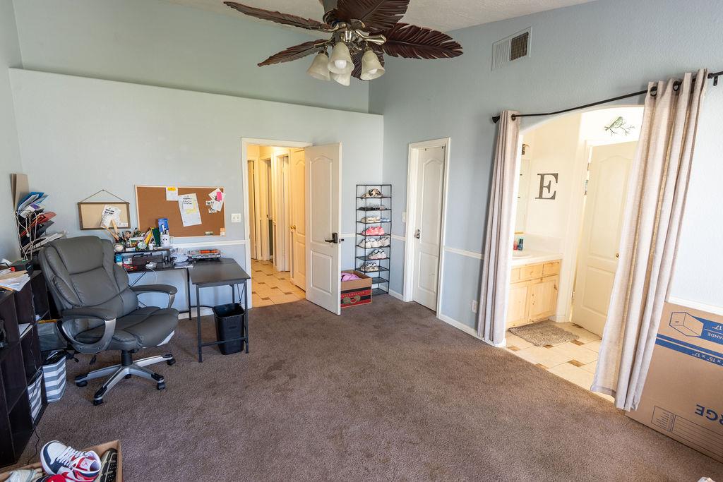 2315 Magill Ave, Clovis, CA 93611