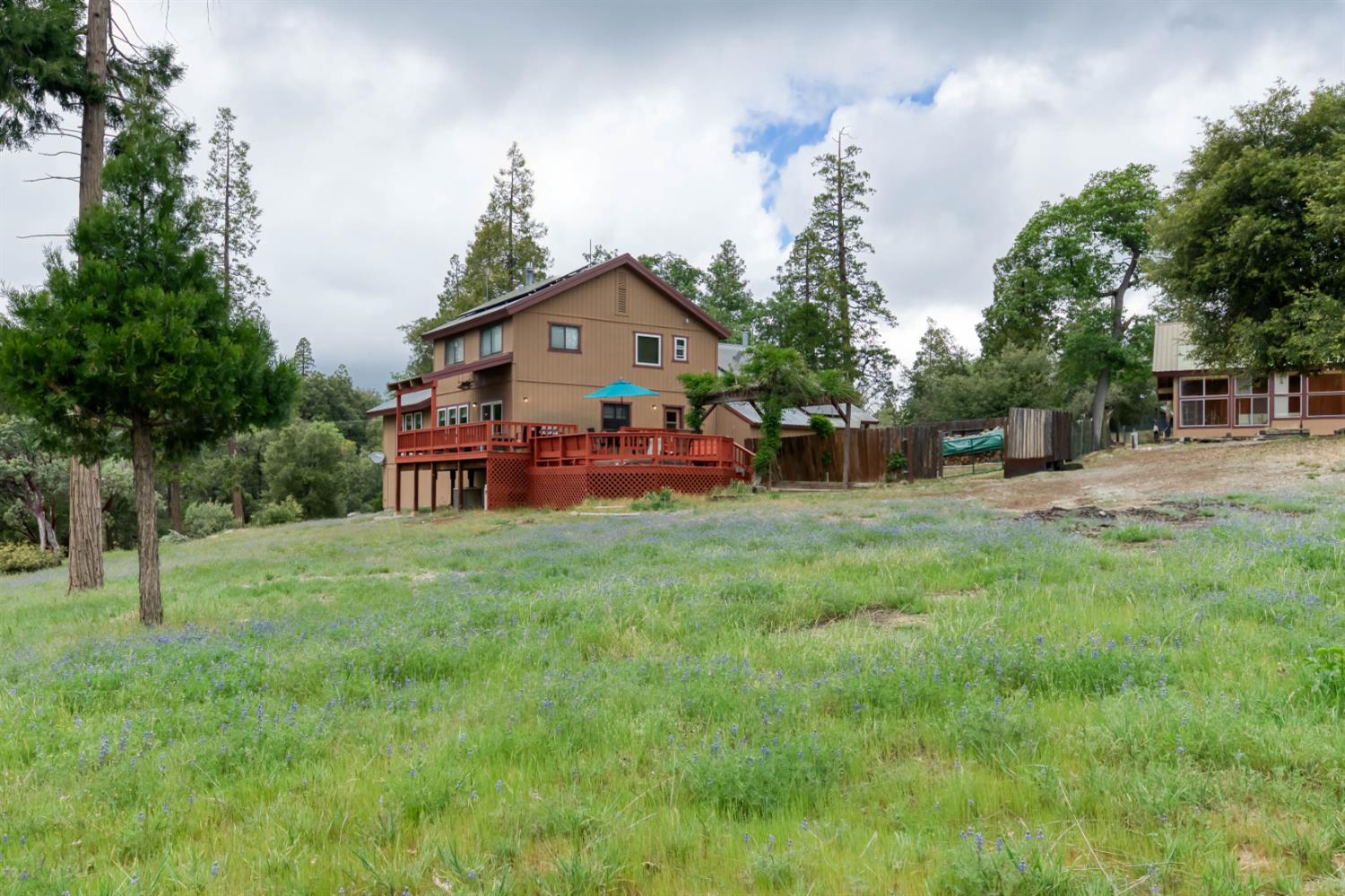 42123 Auberry Rd, Auberry, CA 93602