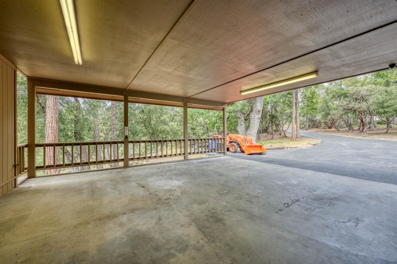 42123 Auberry Rd, Auberry, CA 93602