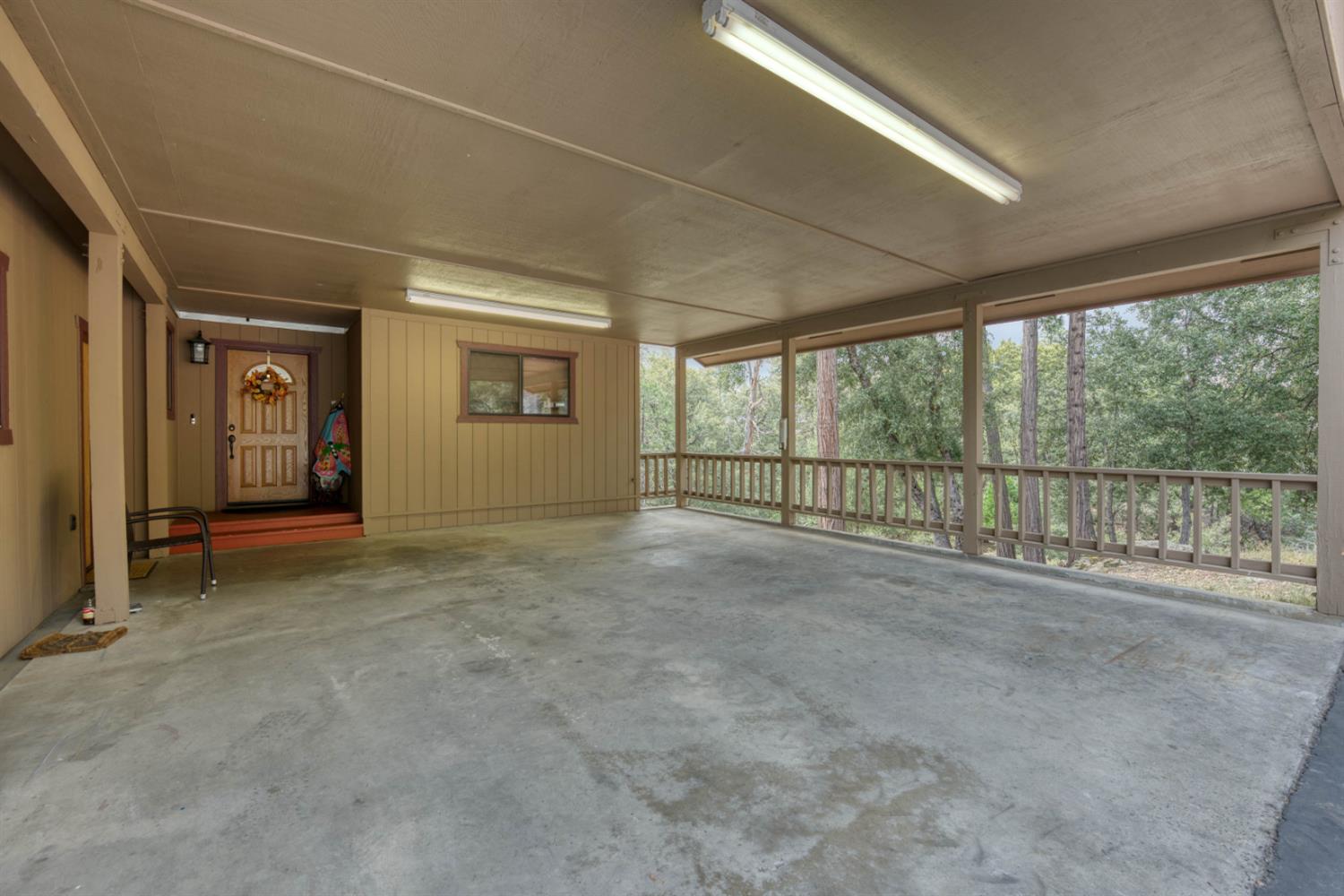 42123 Auberry Rd, Auberry, CA 93602