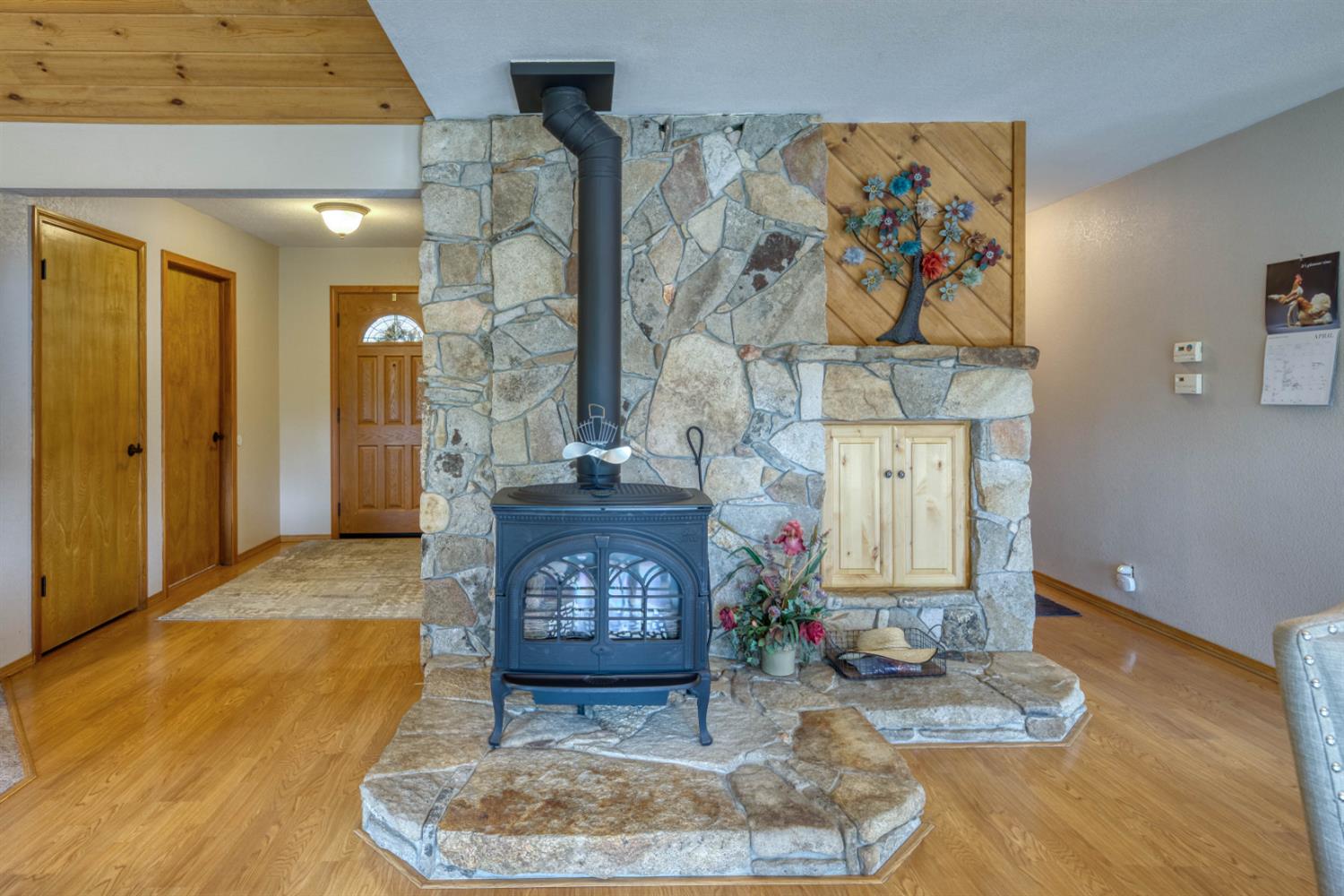 42123 Auberry Rd, Auberry, CA 93602