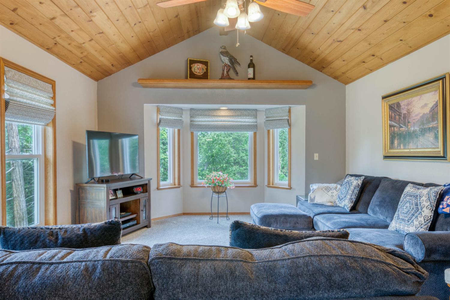 42123 Auberry Rd, Auberry, CA 93602