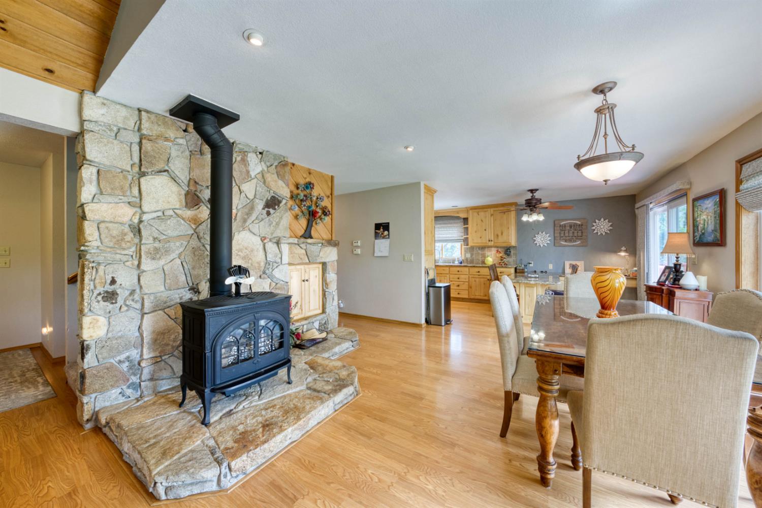 42123 Auberry Rd, Auberry, CA 93602