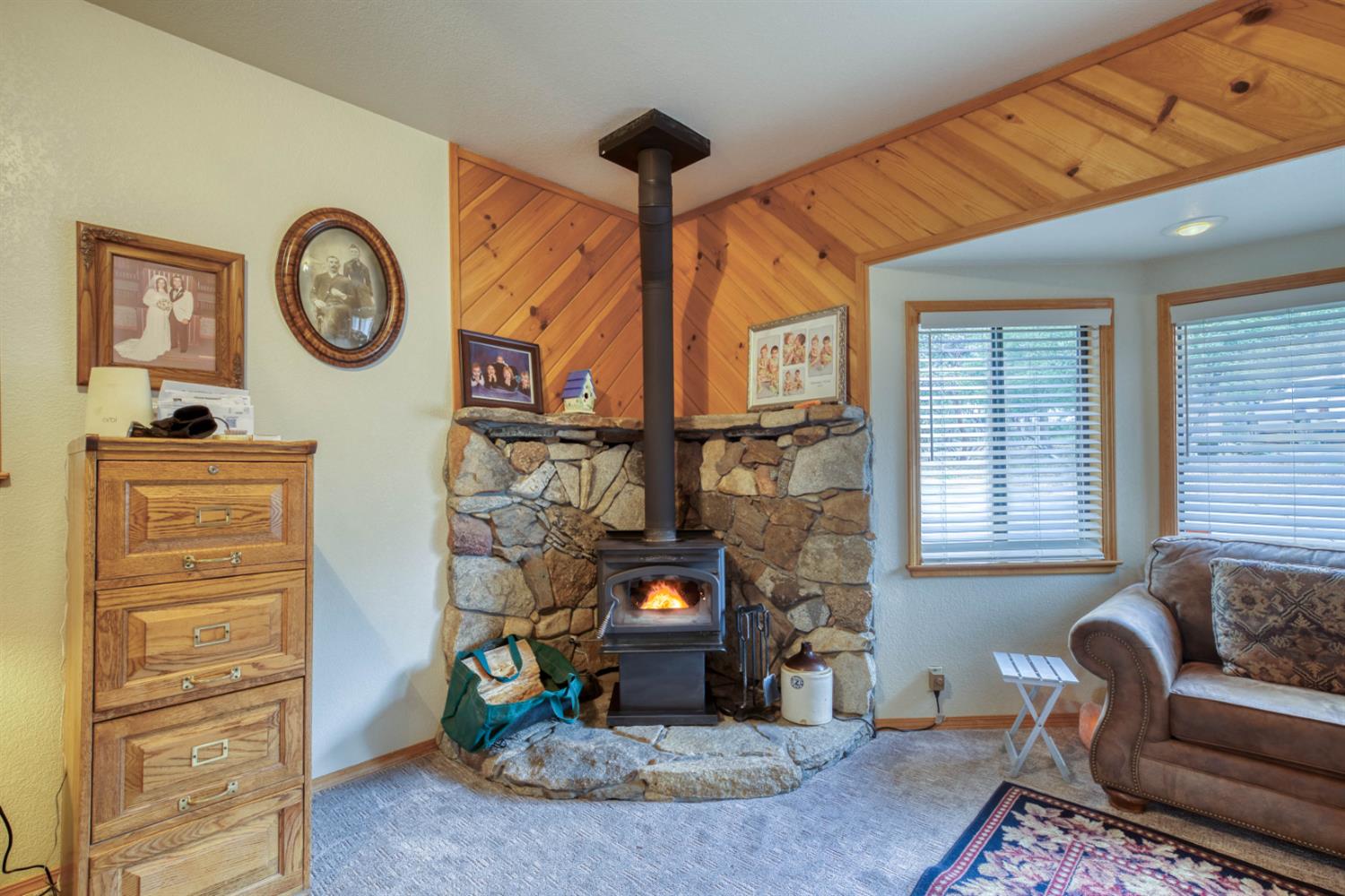 42123 Auberry Rd, Auberry, CA 93602