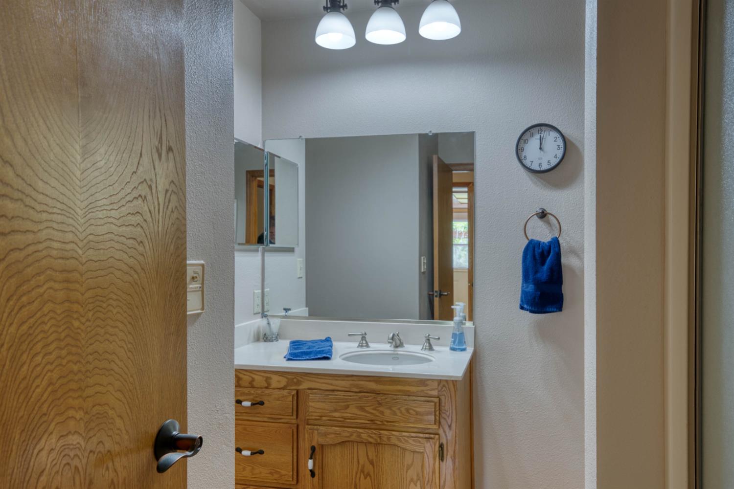 42123 Auberry Rd, Auberry, CA 93602