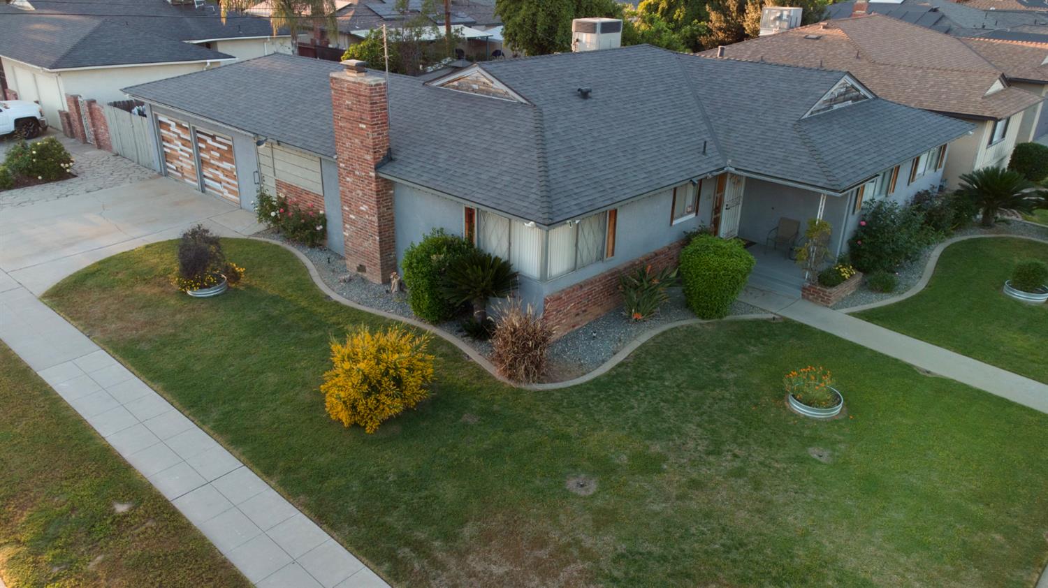 5419 N Callisch, Fresno, CA 93710