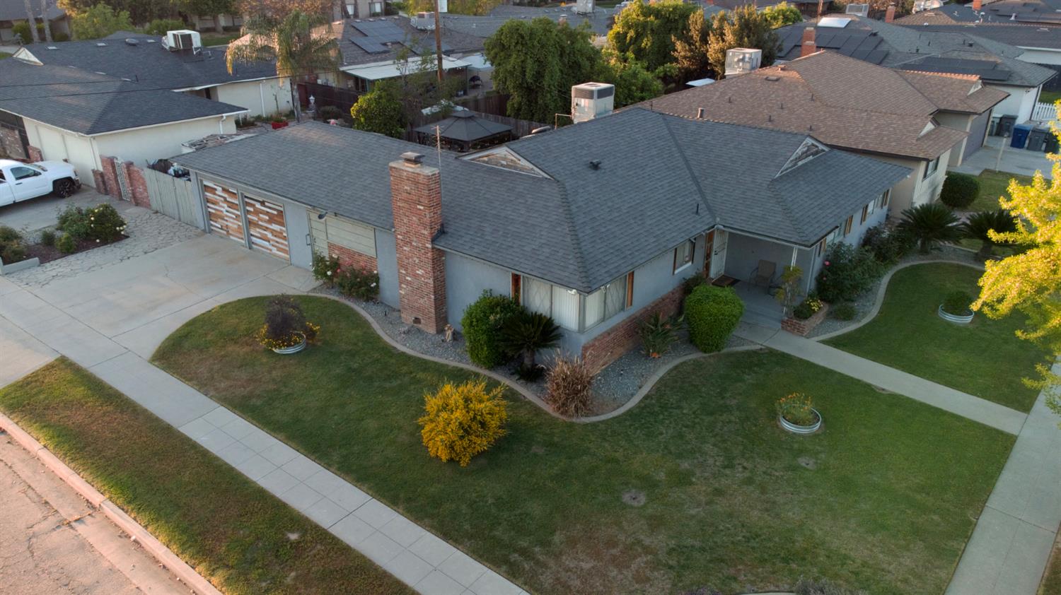 5419 N Callisch, Fresno, CA 93710