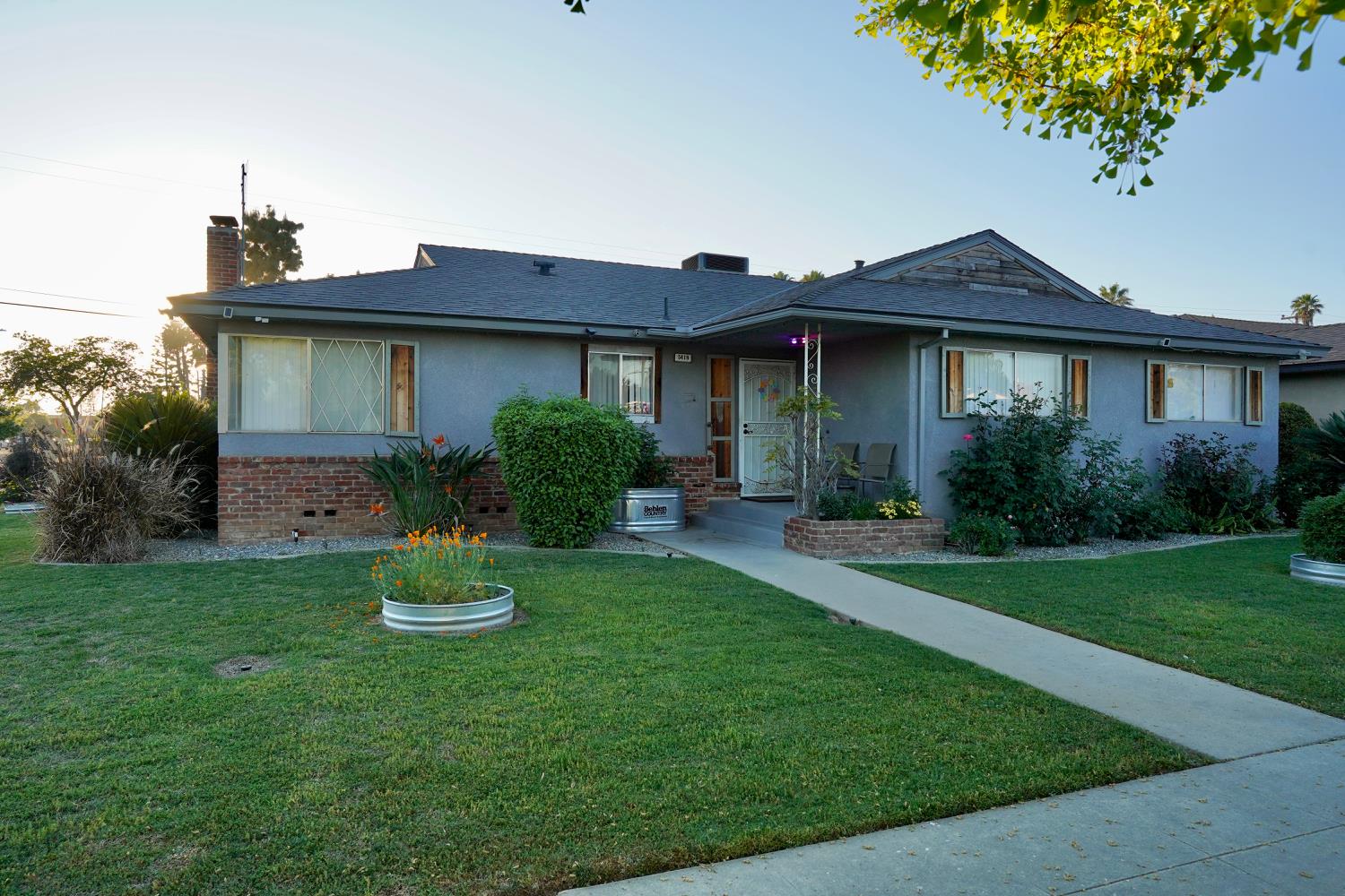 5419 N Callisch, Fresno, CA 93710
