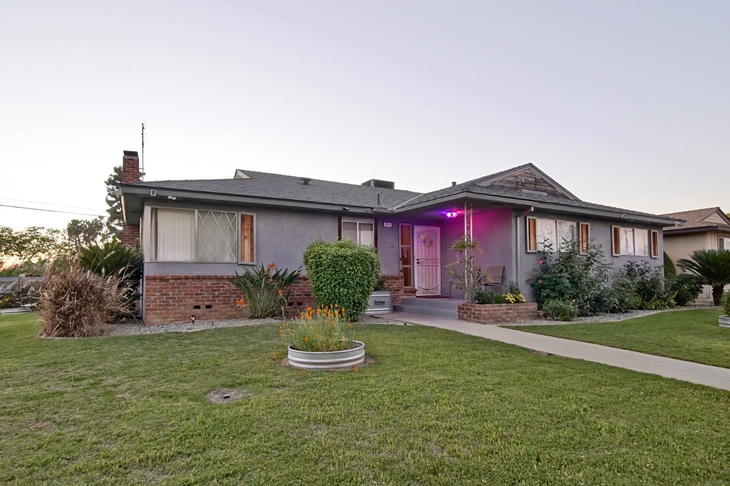 5419 N Callisch, Fresno, CA 93710