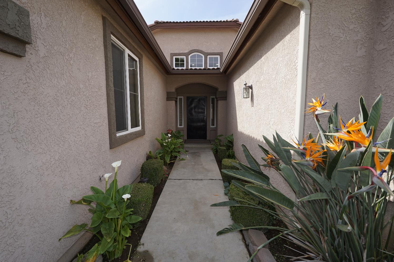 5919 W Chennault Ave, Fresno, CA 93722