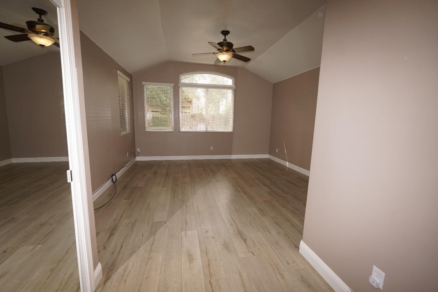 5919 W Chennault Ave, Fresno, CA 93722