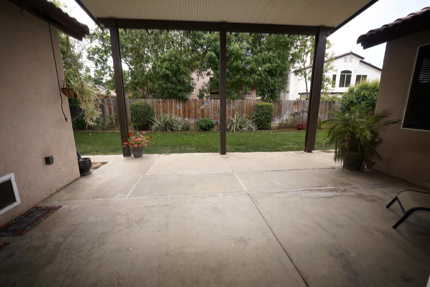 5919 W Chennault Ave, Fresno, CA 93722