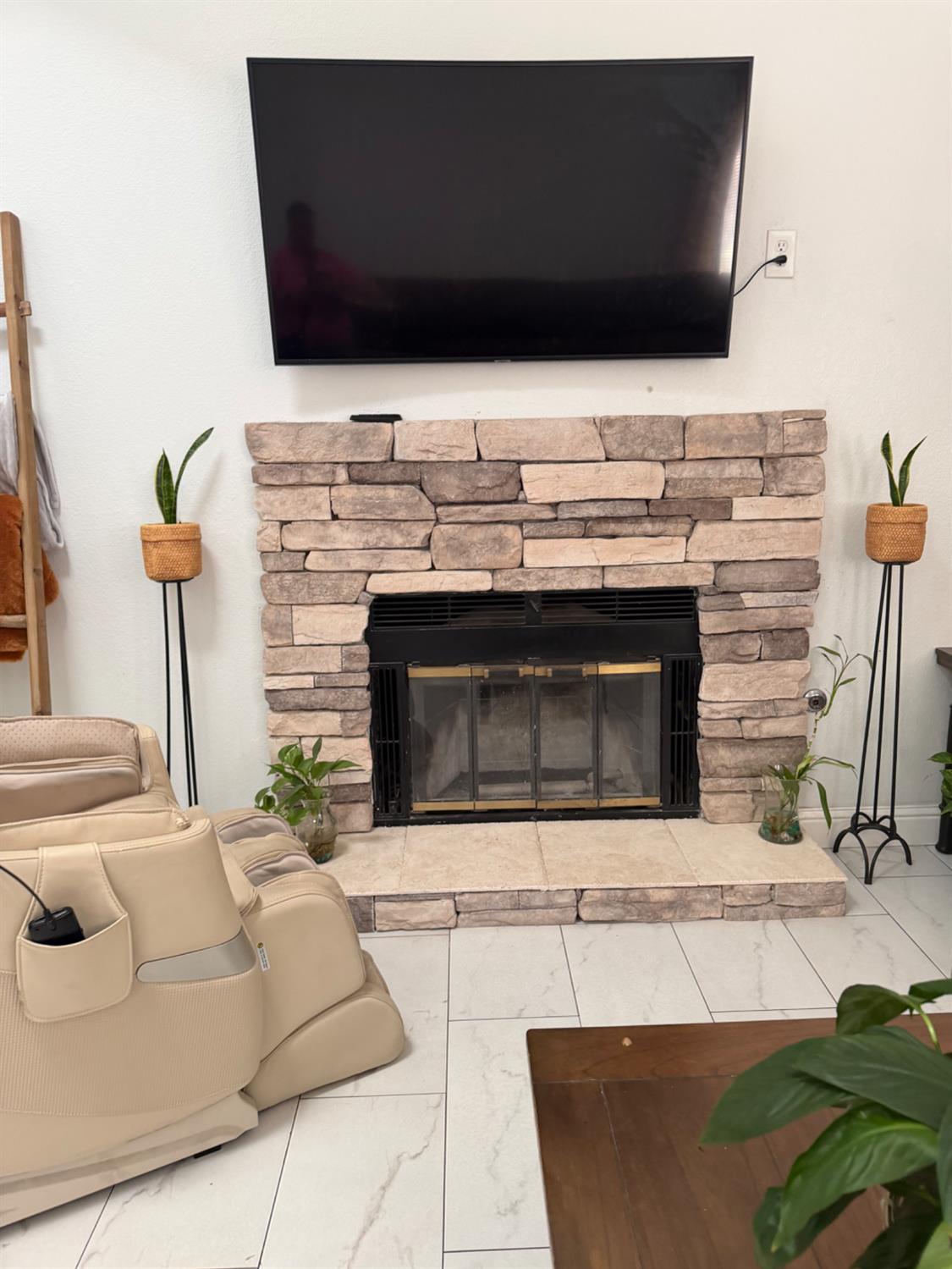 2778 N Selland Ave, Fresno, CA 93722