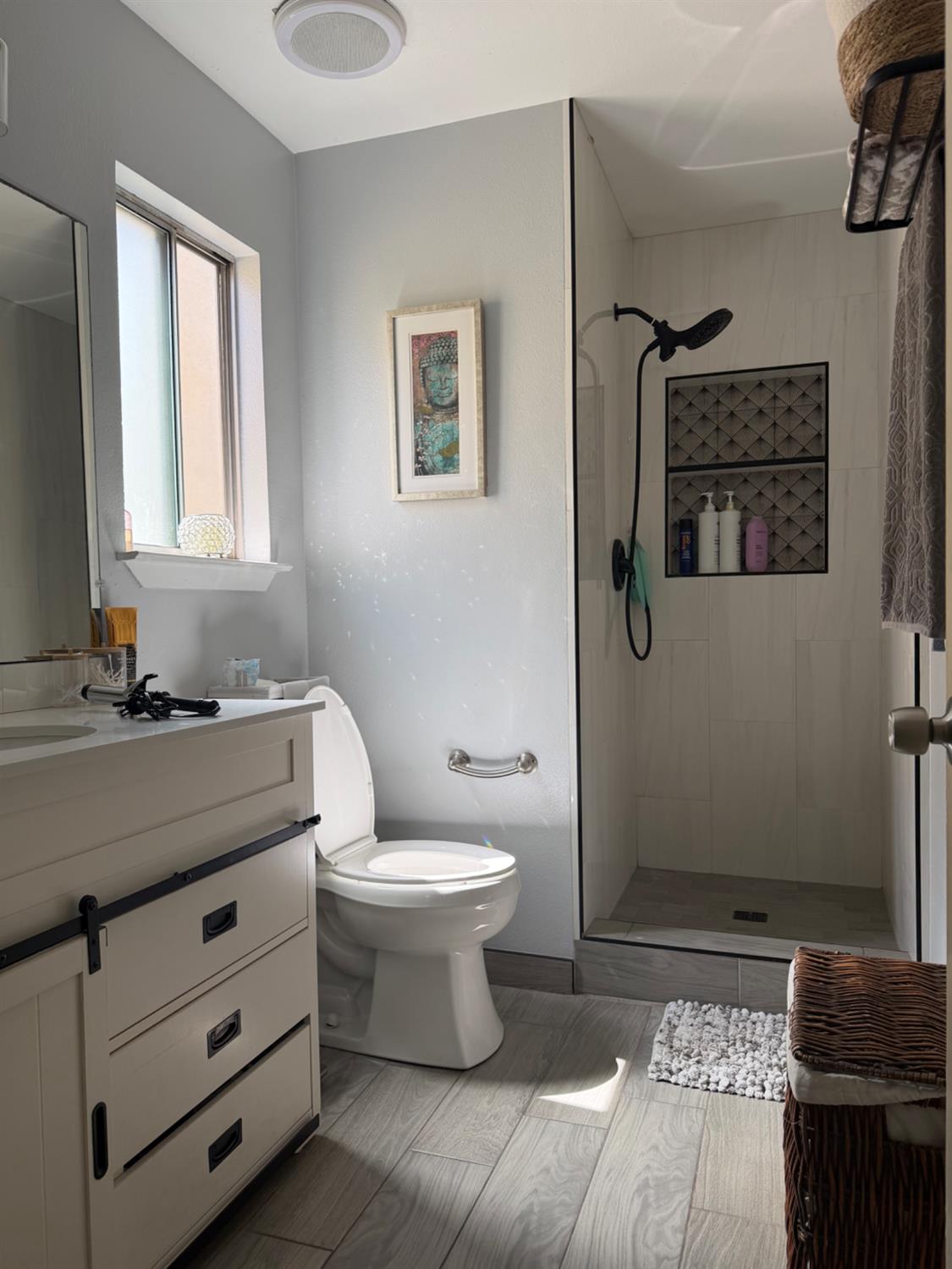 2778 N Selland Ave, Fresno, CA 93722