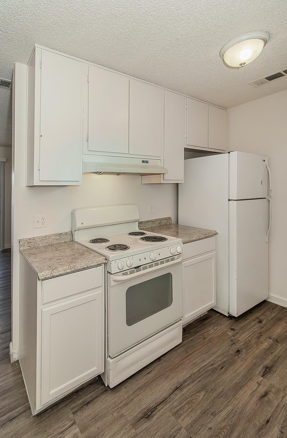 1221 N Peach Ave #226, Fresno, CA 93727