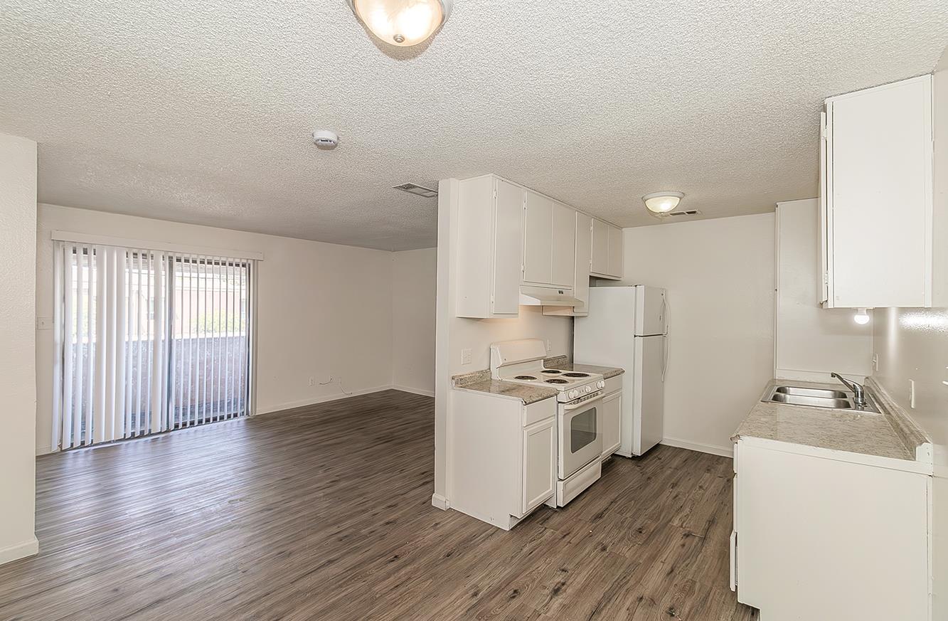 1221 N Peach Ave #226, Fresno, CA 93727