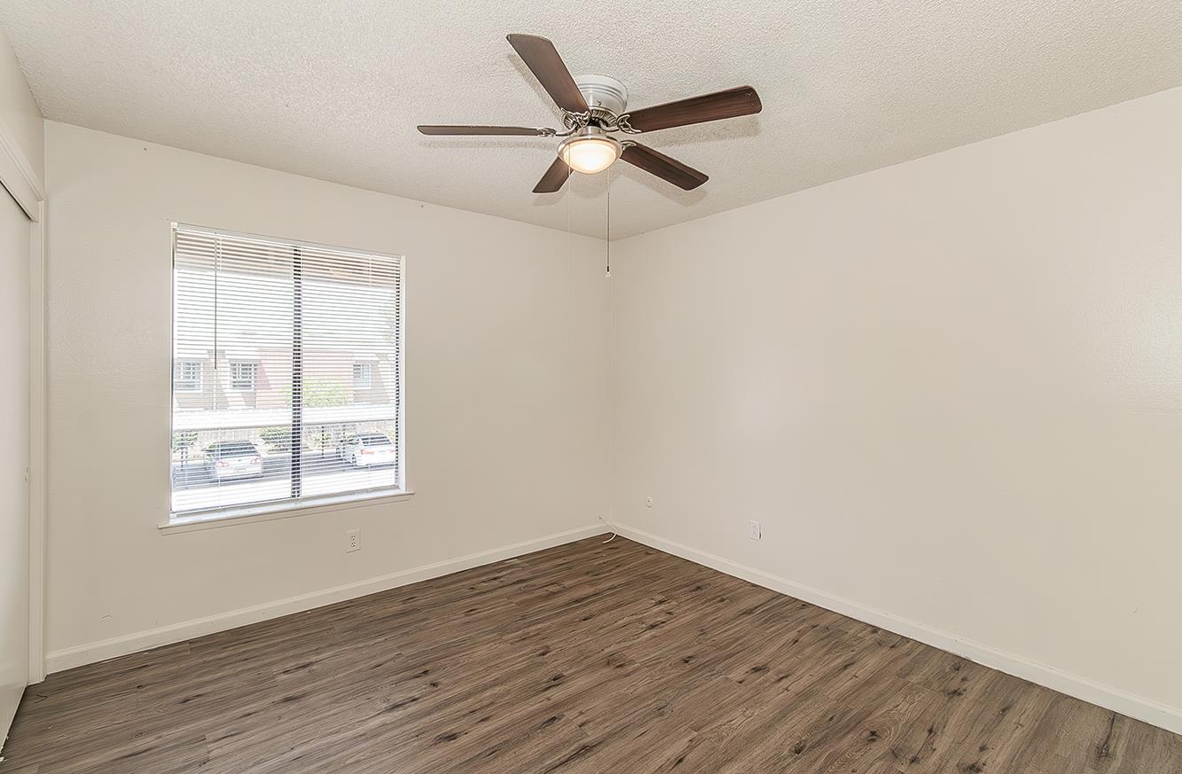 1221 N Peach Ave #226, Fresno, CA 93727