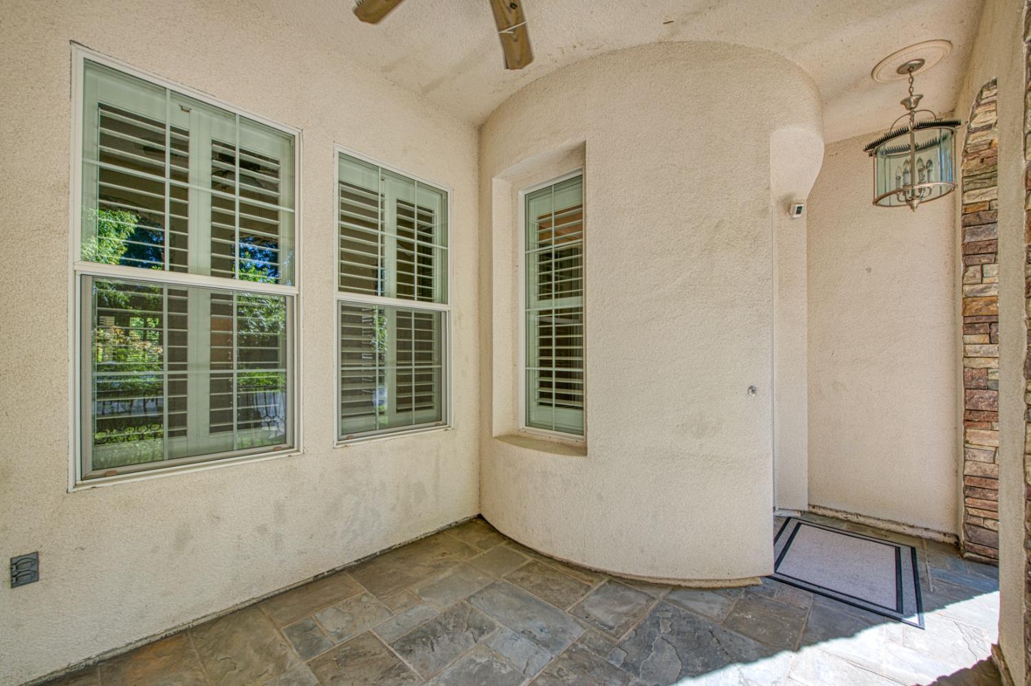 69 W Powers Ave, Clovis, CA 93619