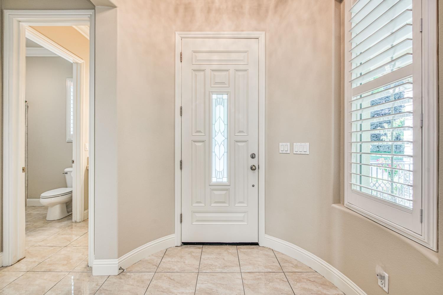 69 W Powers Ave, Clovis, CA 93619