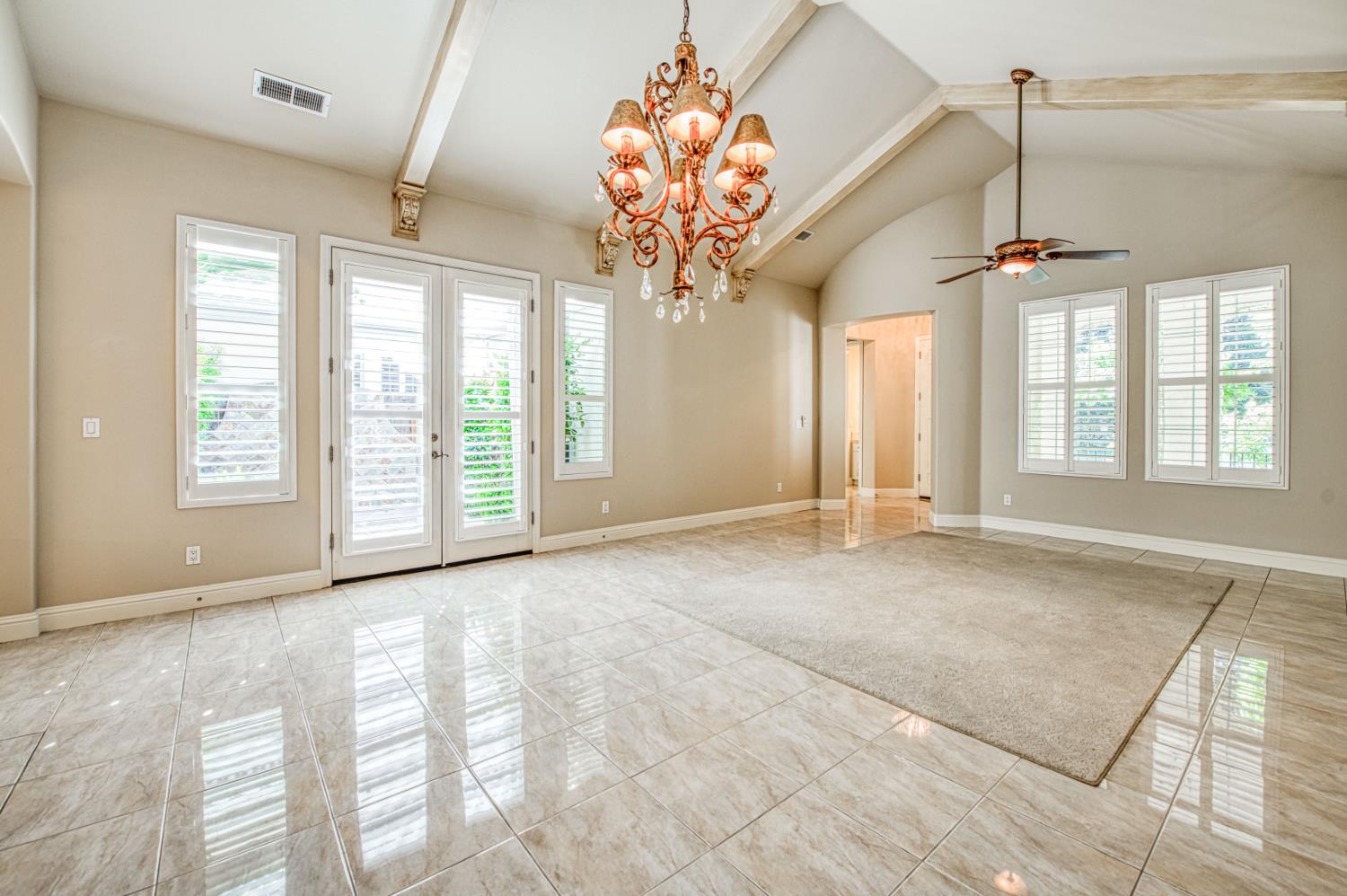 69 W Powers Ave, Clovis, CA 93619