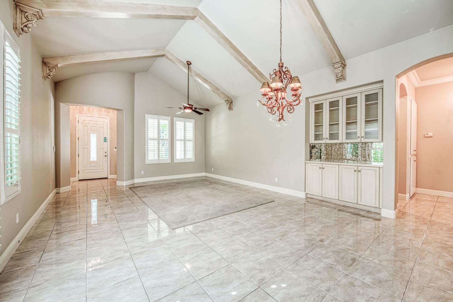 69 W Powers Ave, Clovis, CA 93619