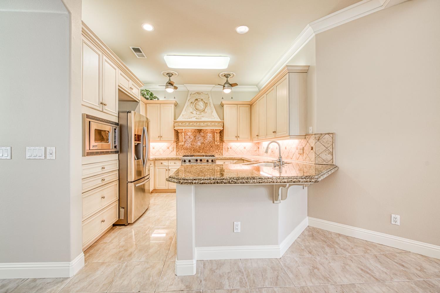 69 W Powers Ave, Clovis, CA 93619