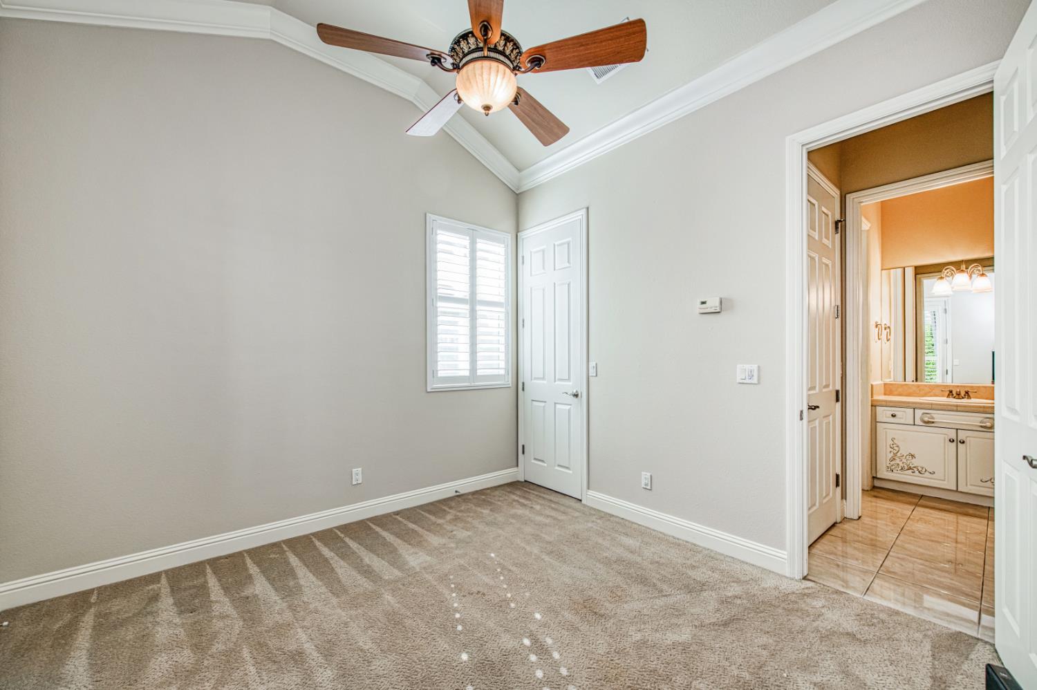 69 W Powers Ave, Clovis, CA 93619