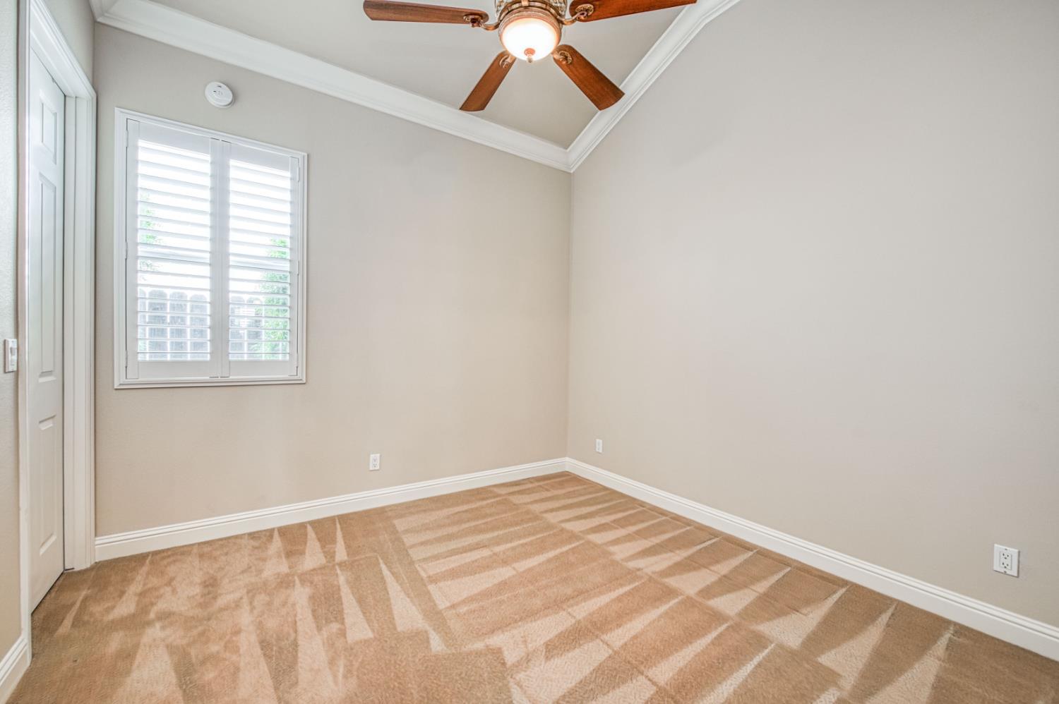 69 W Powers Ave, Clovis, CA 93619