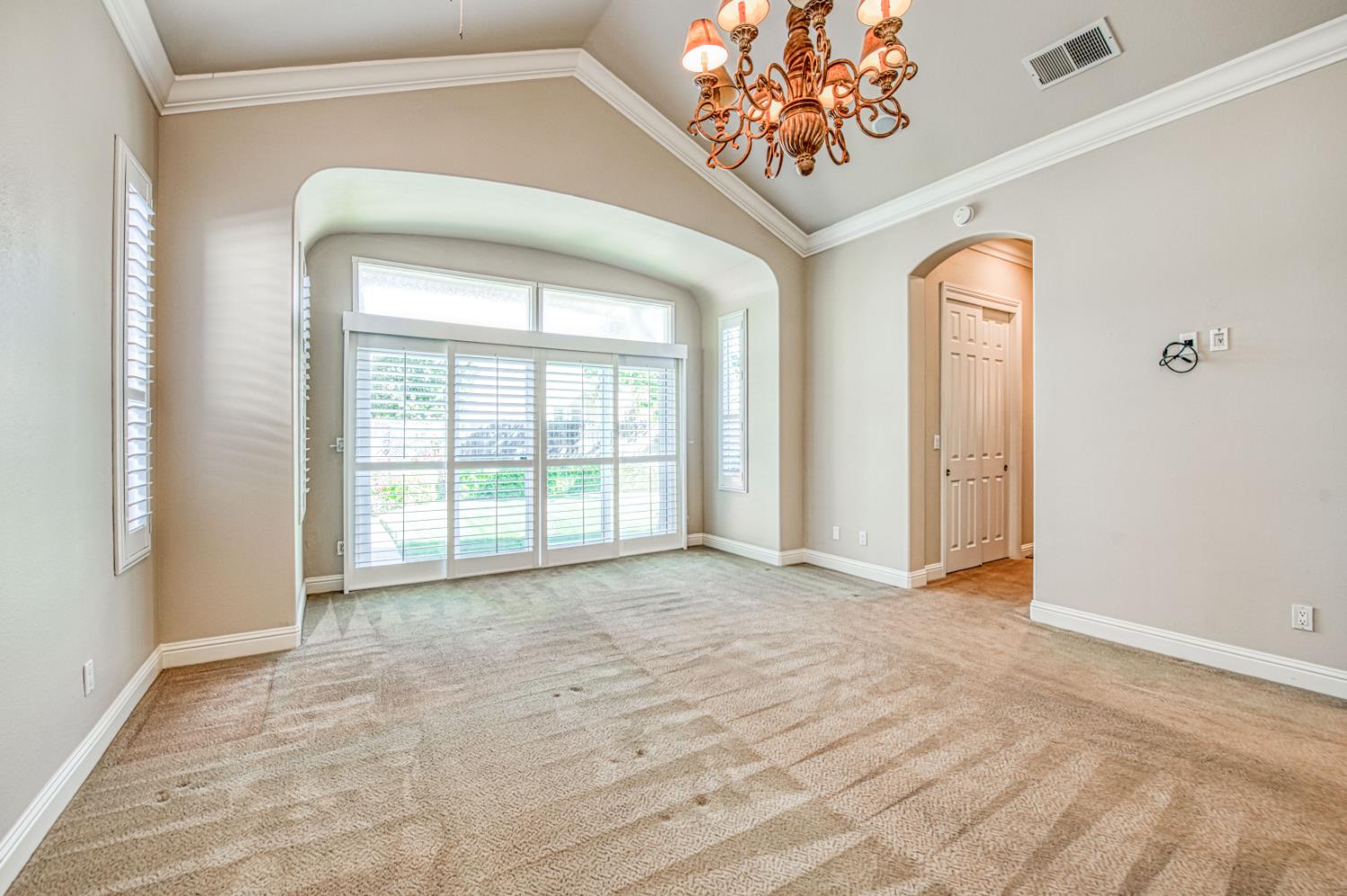 69 W Powers Ave, Clovis, CA 93619