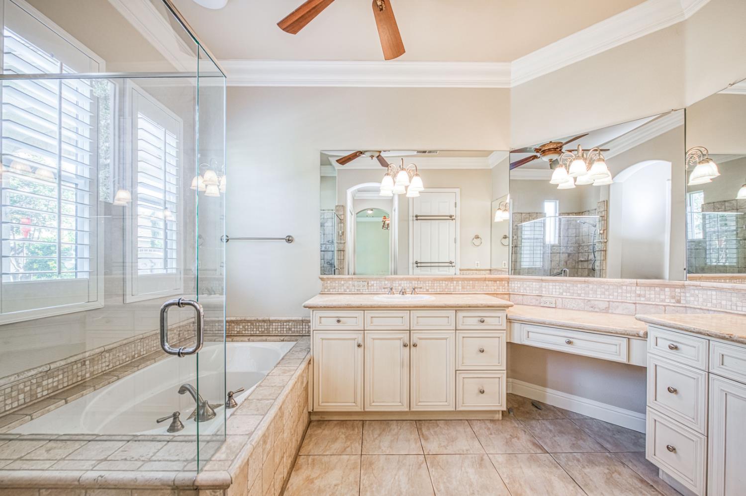 69 W Powers Ave, Clovis, CA 93619