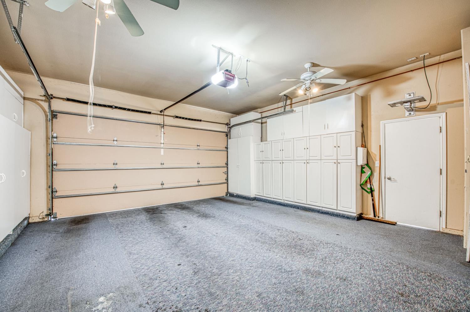 69 W Powers Ave, Clovis, CA 93619