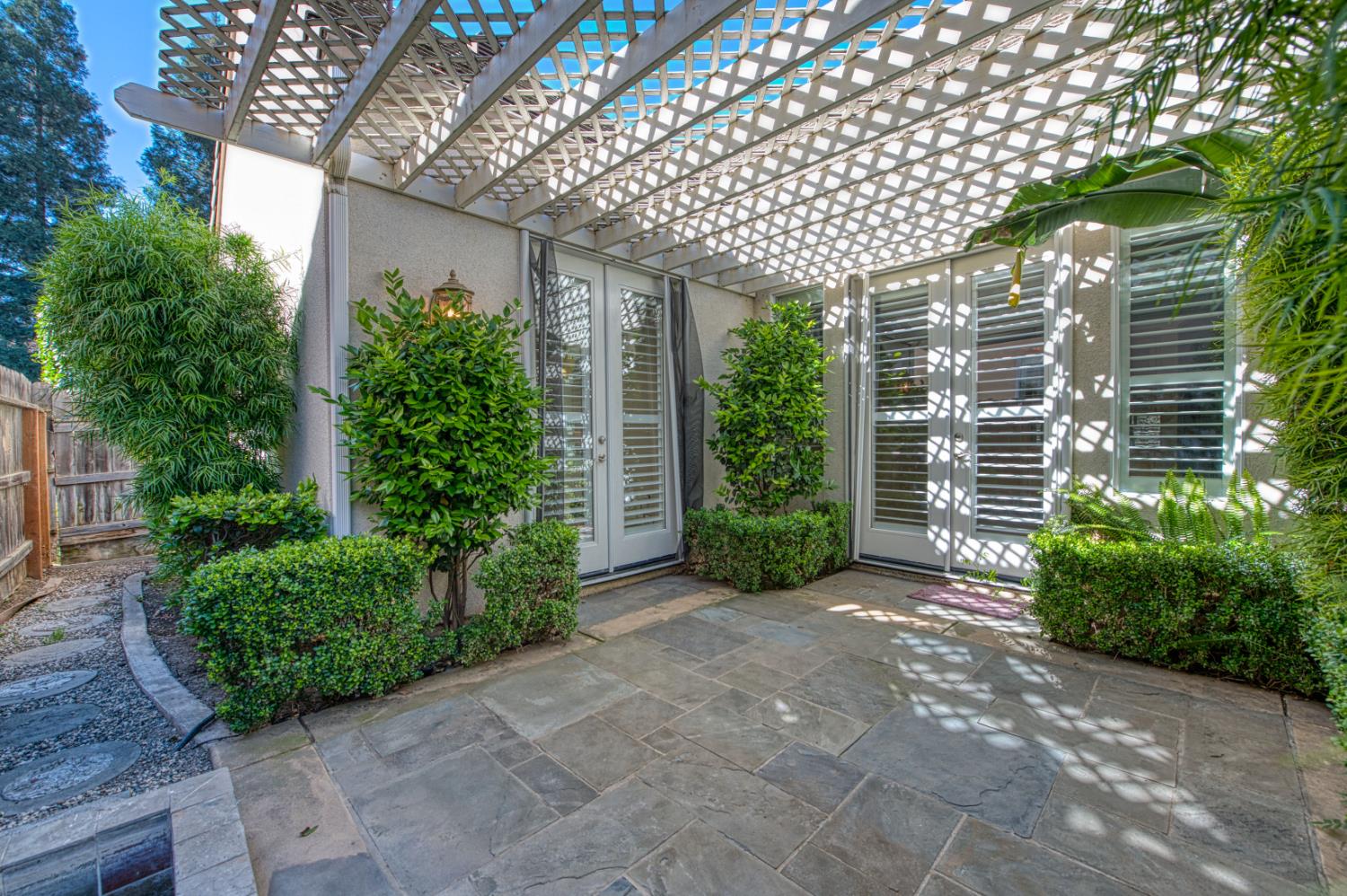 69 W Powers Ave, Clovis, CA 93619