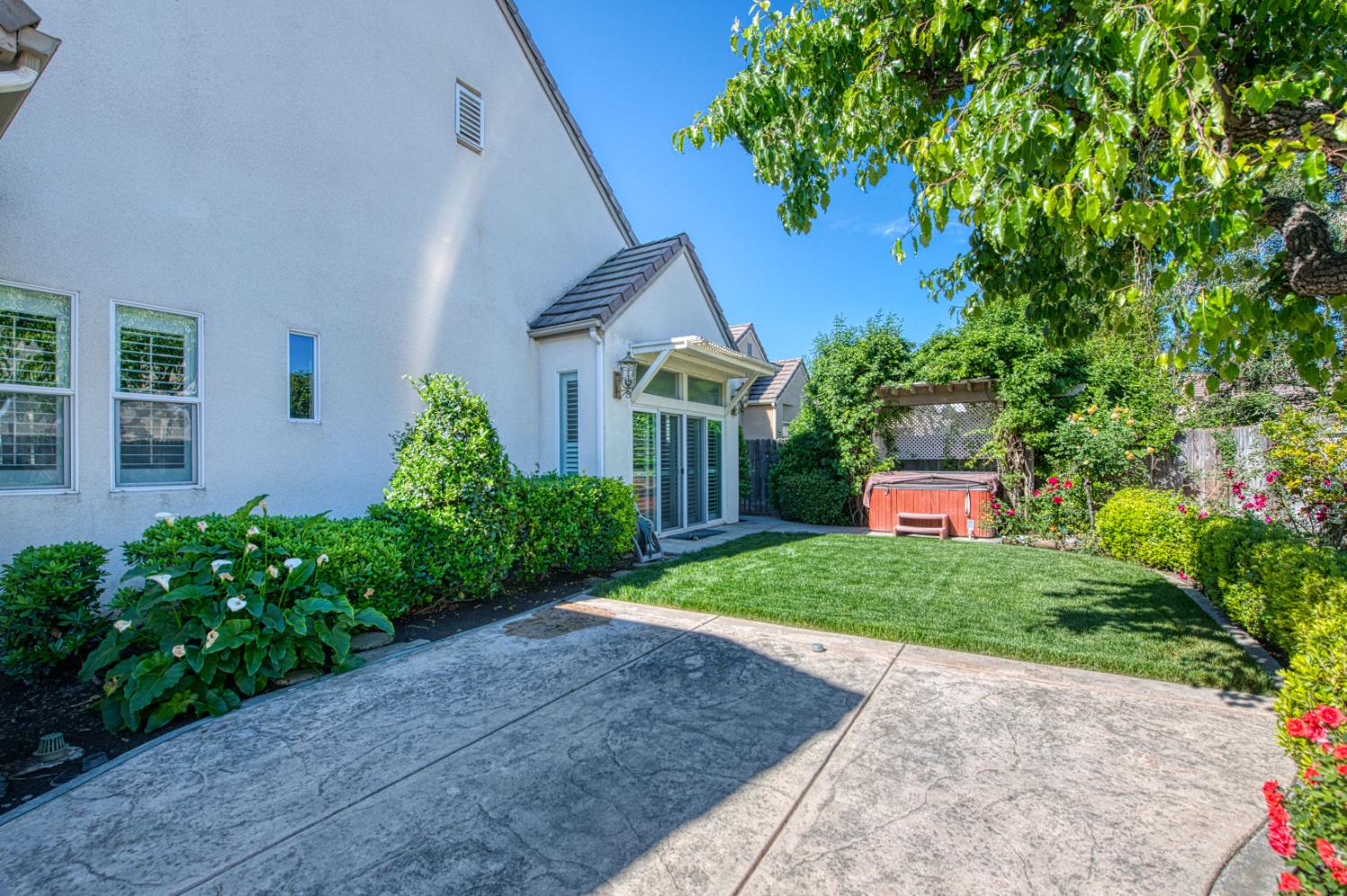 69 W Powers Ave, Clovis, CA 93619