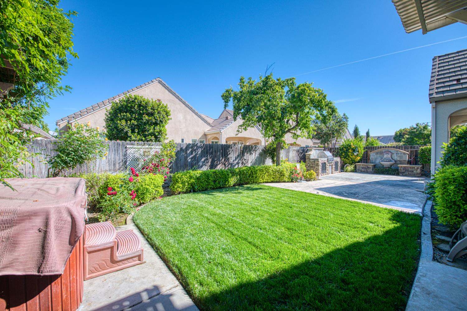 69 W Powers Ave, Clovis, CA 93619