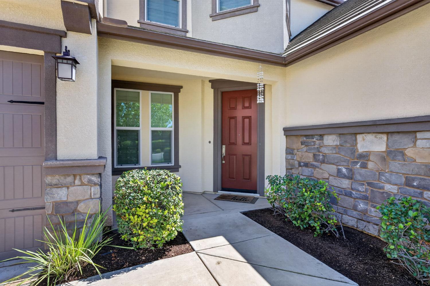 1813 N Paddington Ln, Clovis, CA 93619
