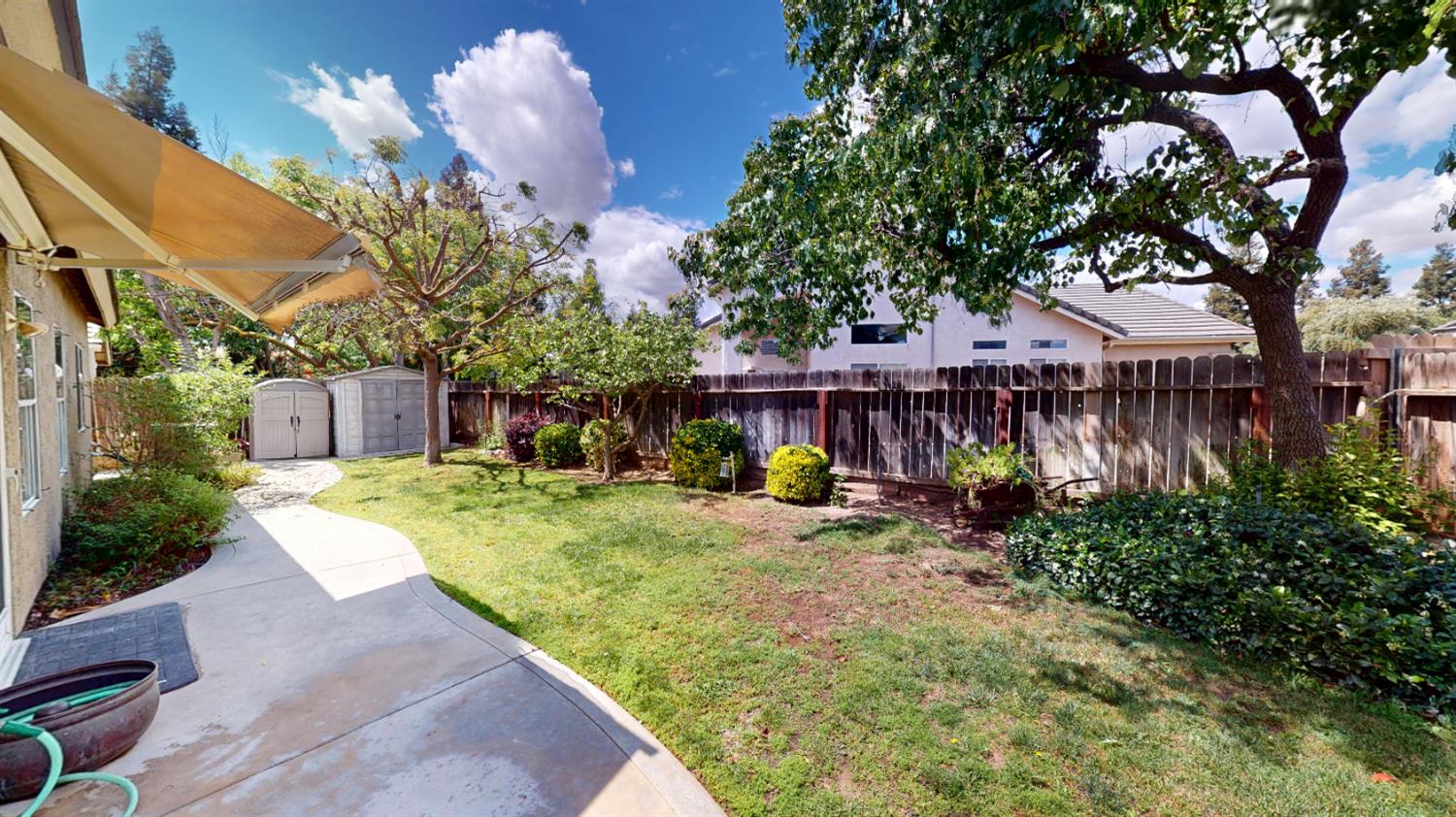 9821 N Sierra Vista Ave, Fresno, CA 93720
