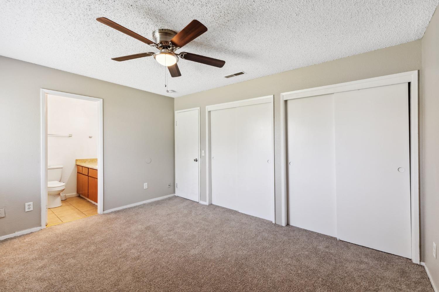 704 Rosehill Dr, Chowchilla, CA 93610