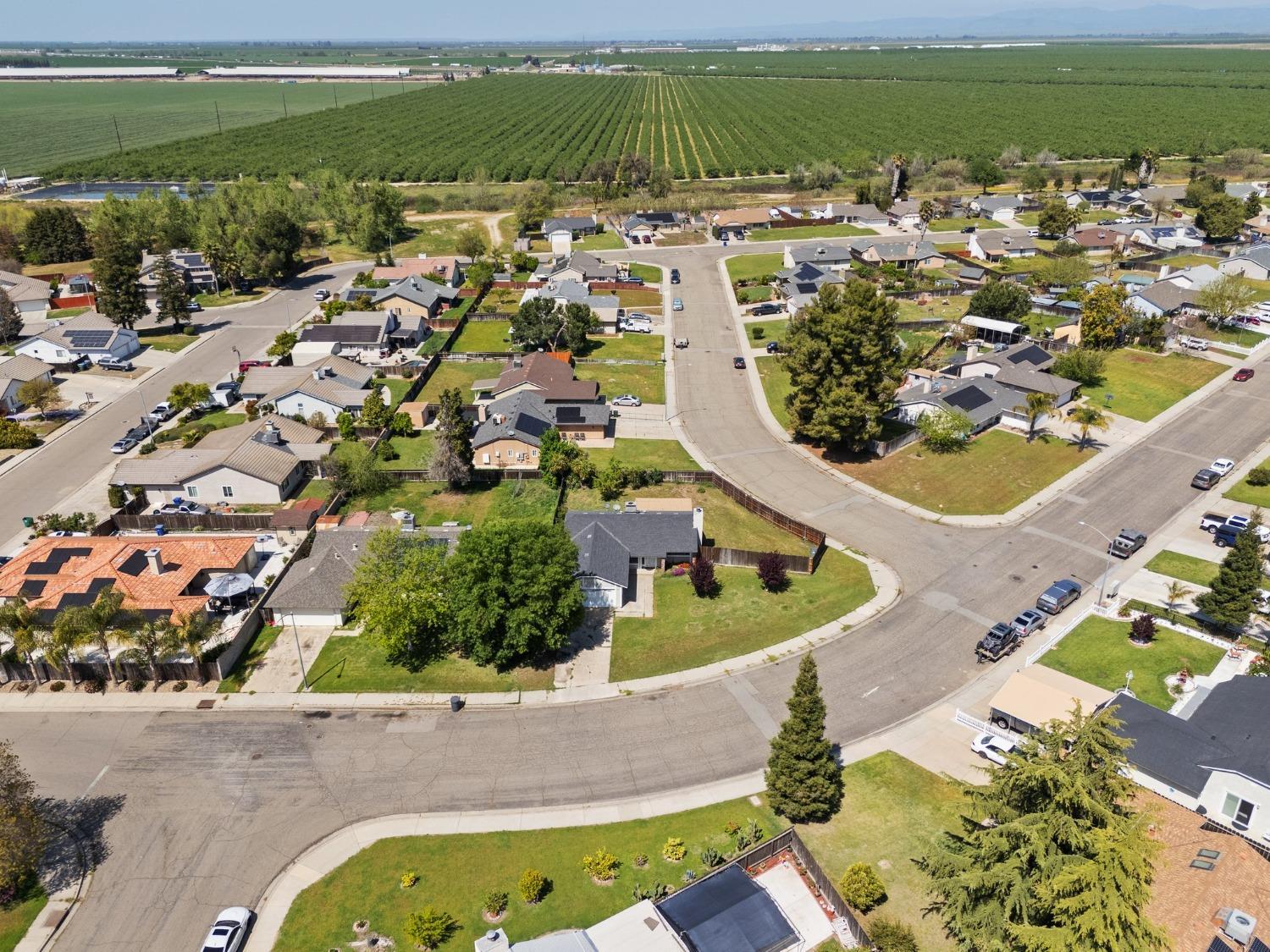 704 Rosehill Dr, Chowchilla, CA 93610