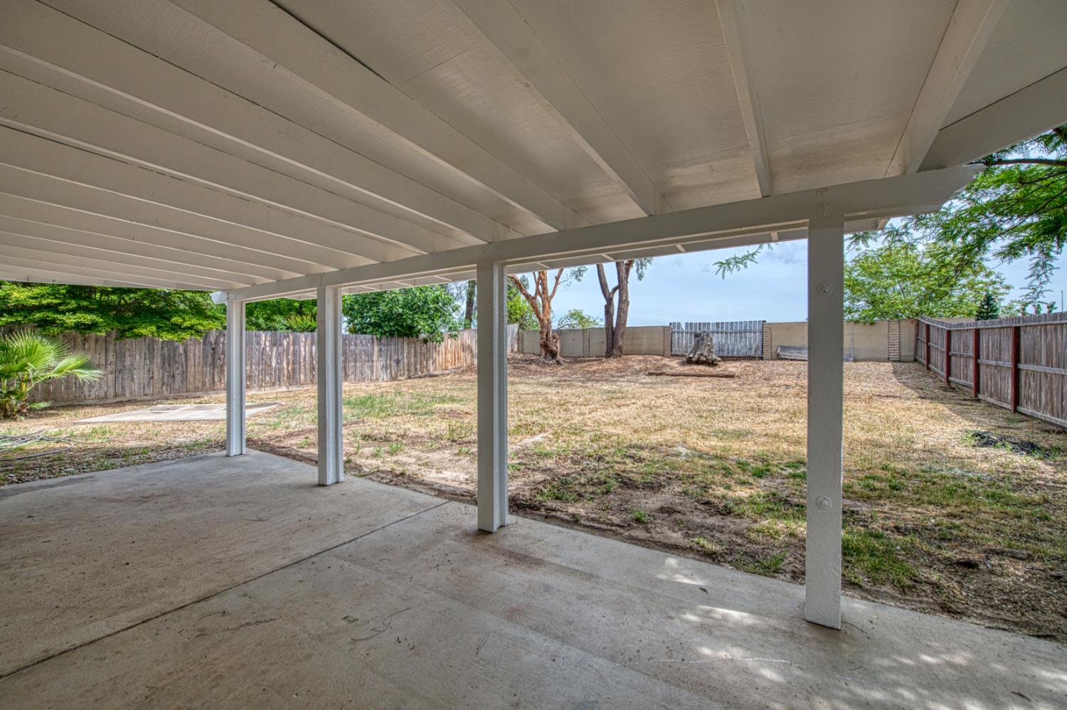 8228 N Calaveras St, Fresno, CA 93711