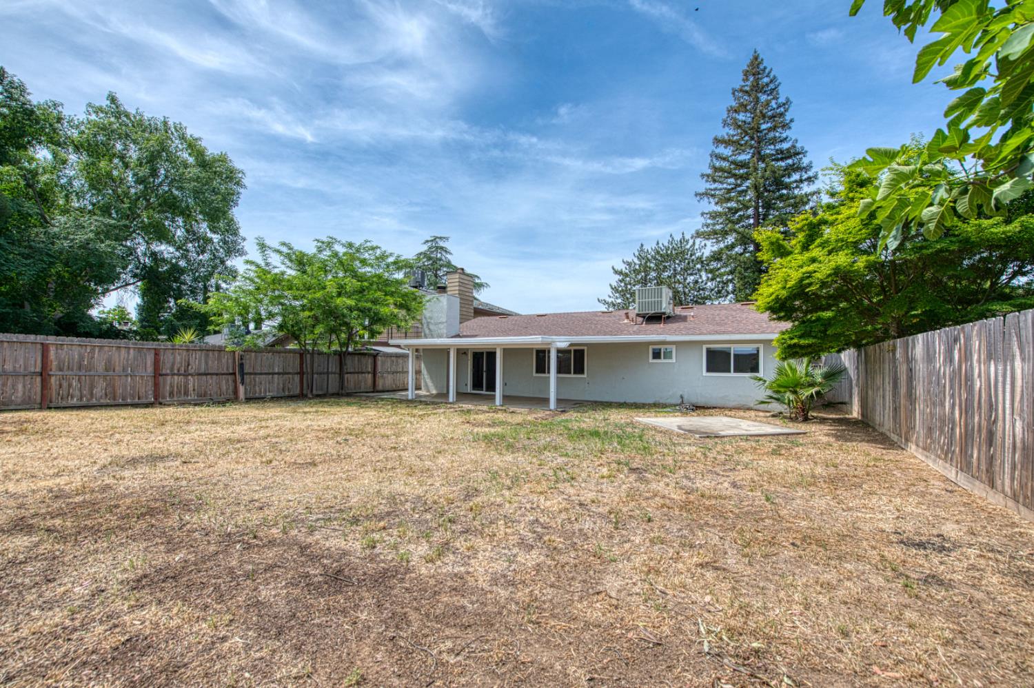 8228 N Calaveras St, Fresno, CA 93711