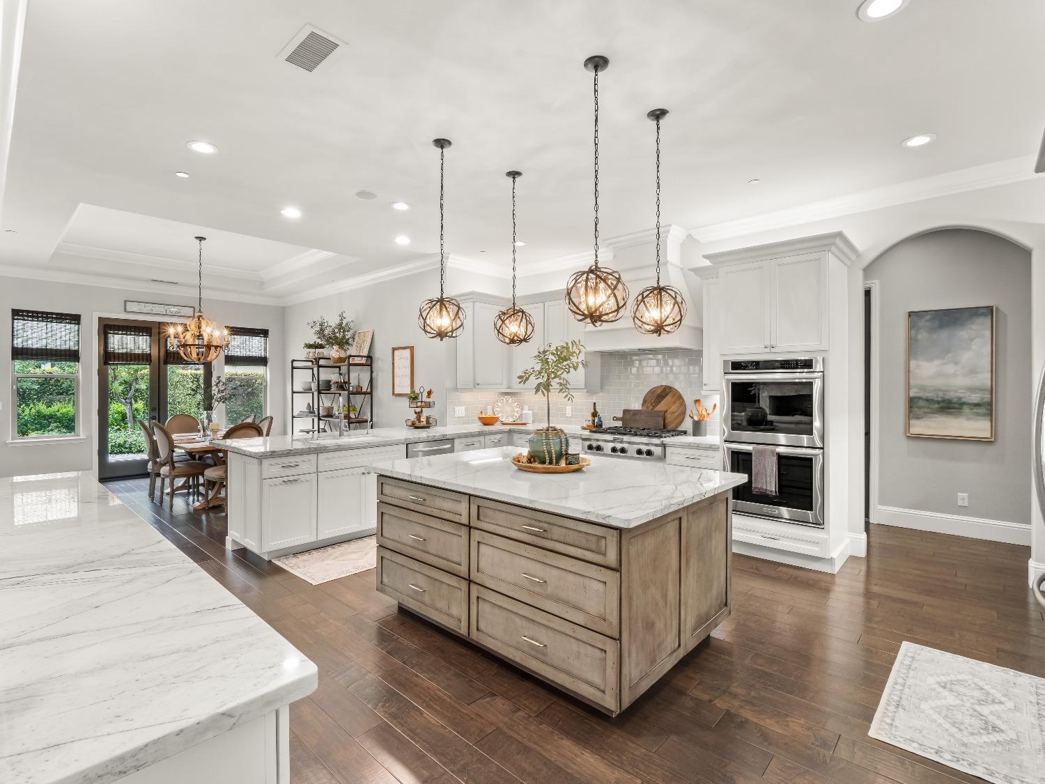 2567 E Sarazen Ave, Fresno, CA 93730