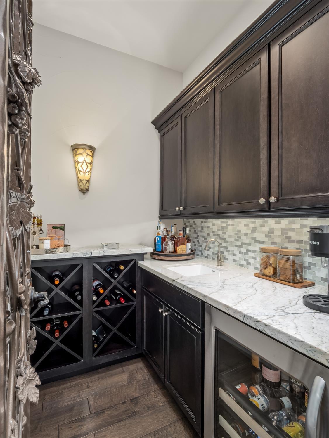 2567 E Sarazen Ave, Fresno, CA 93730