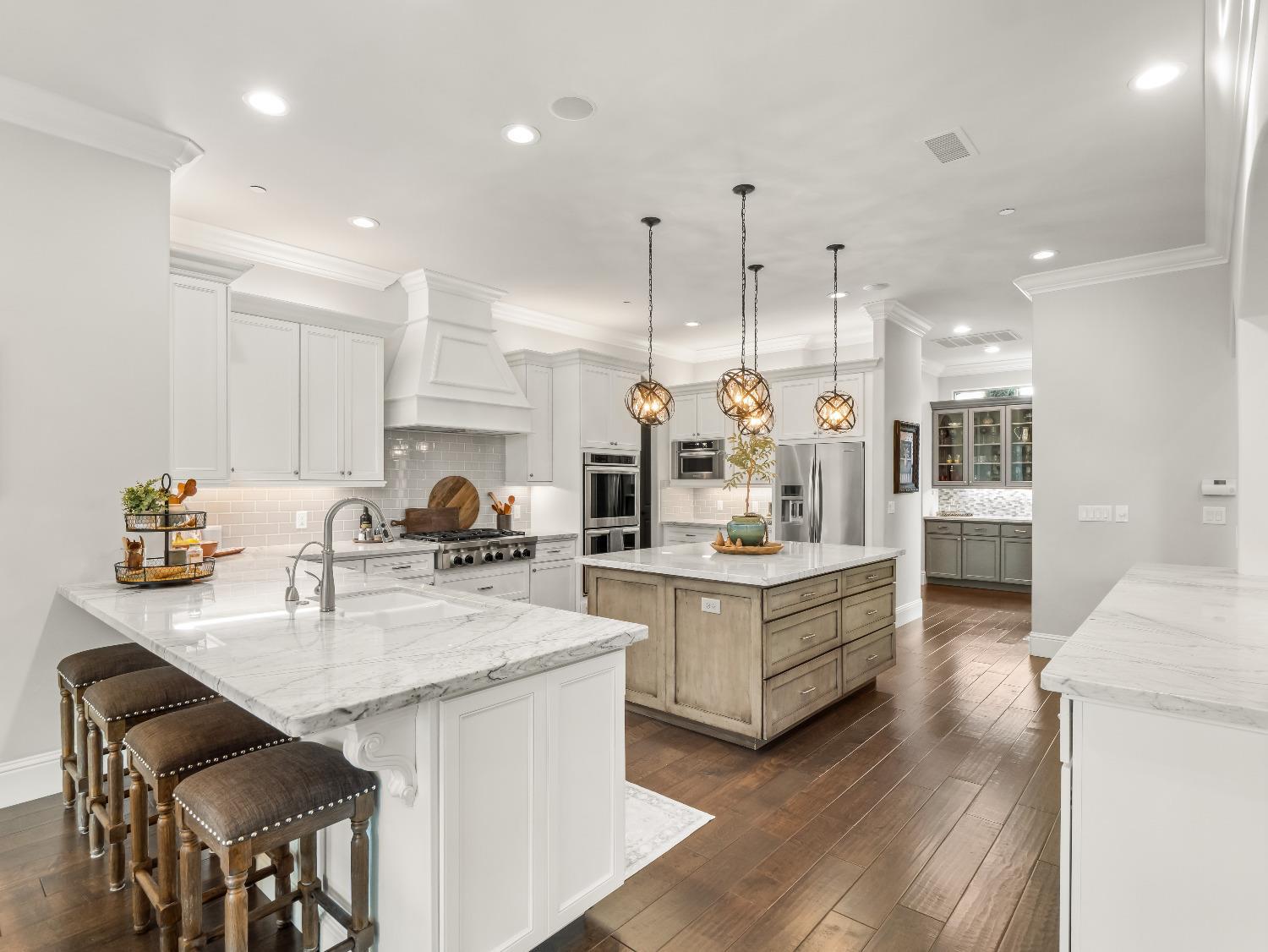 2567 E Sarazen Ave, Fresno, CA 93730