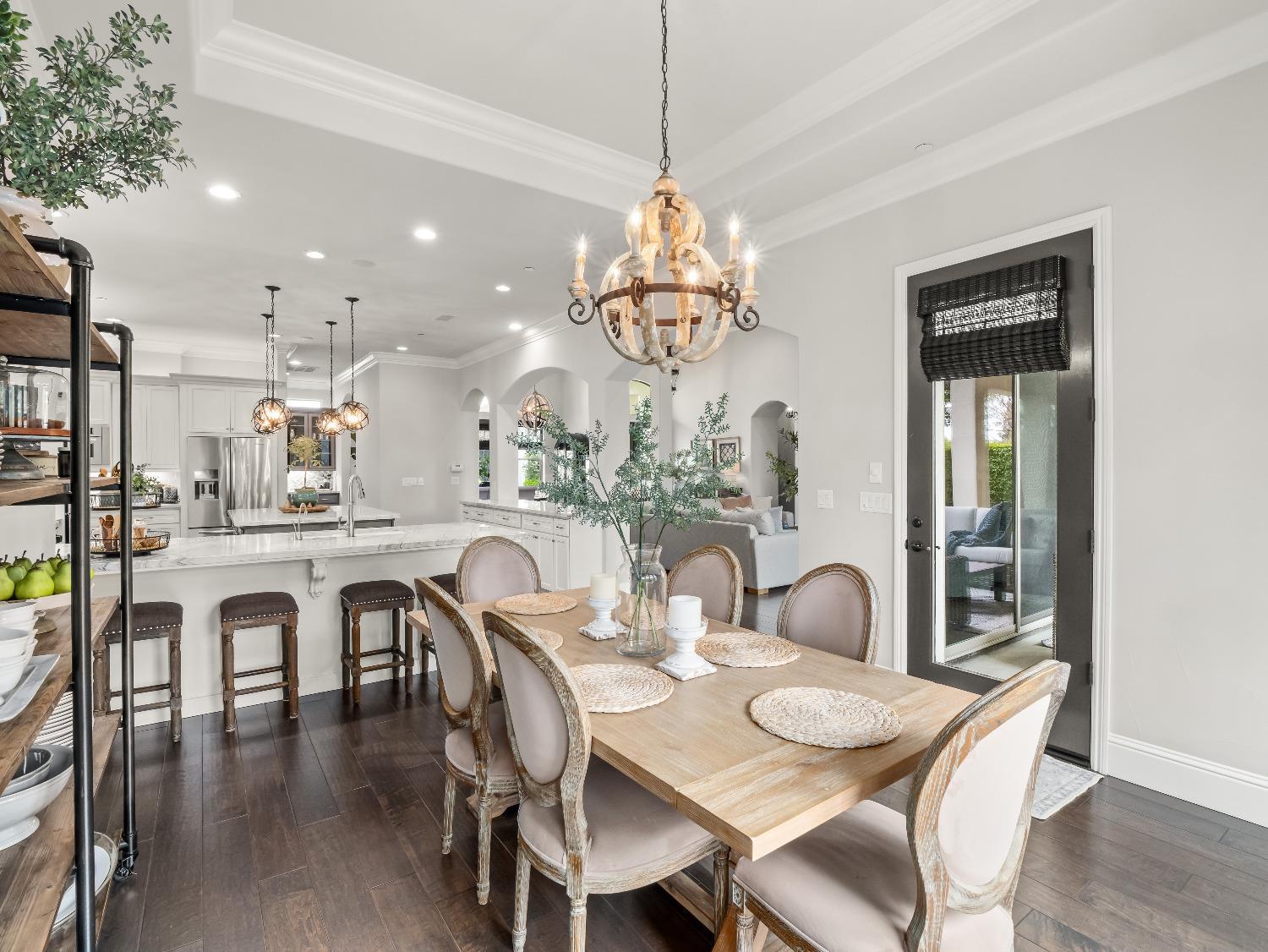 2567 E Sarazen Ave, Fresno, CA 93730