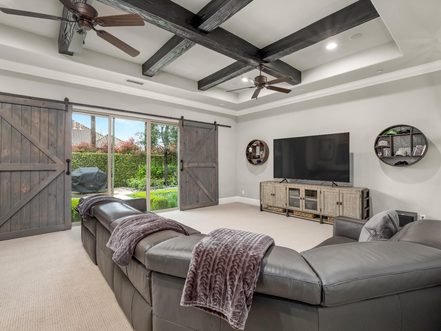 2567 E Sarazen Ave, Fresno, CA 93730