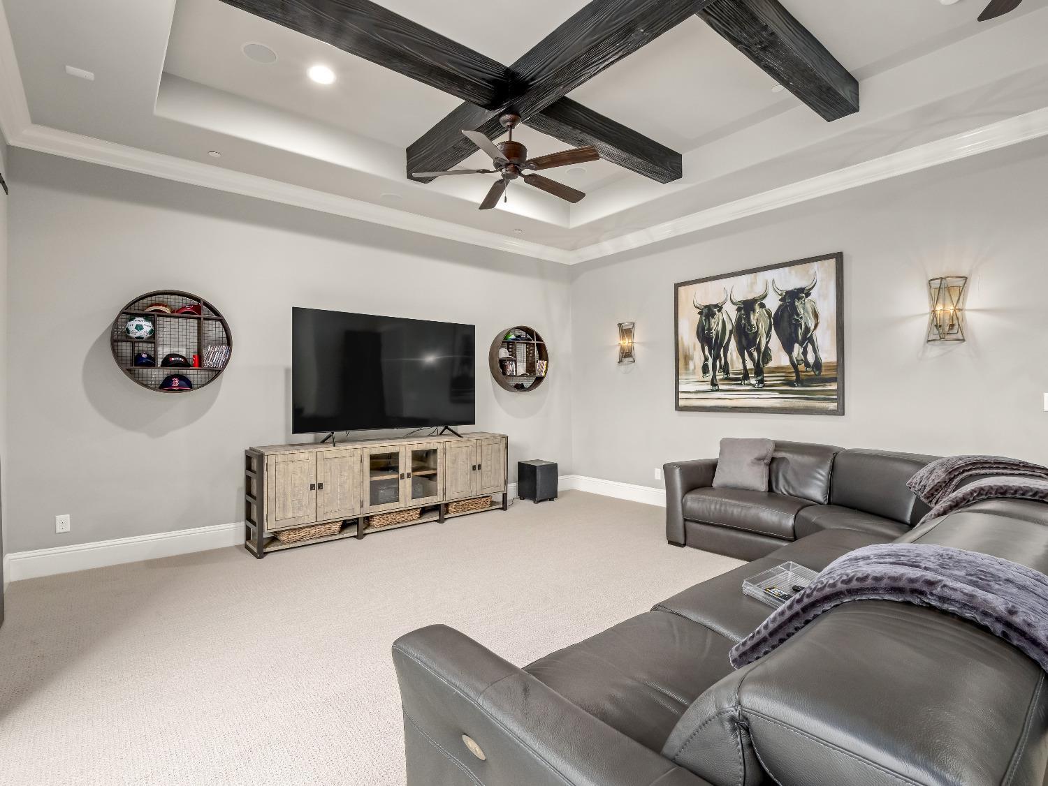 2567 E Sarazen Ave, Fresno, CA 93730